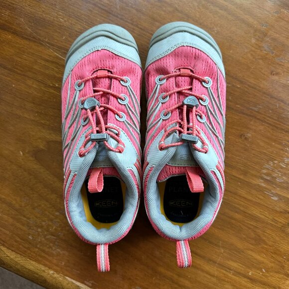 KEEN Chandler CNX Hiking Shoe | Kids Girls size 3 | Drizzle/Dubarry pink - Picture 2 of 9